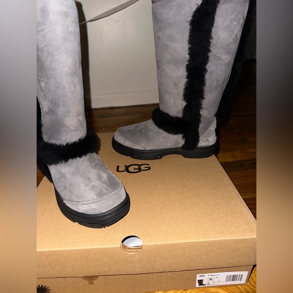 Women’s UGG Sunburst Tall Boot Grey/Black